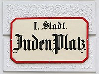Wiener Straßenschild mit Bezirksangabe