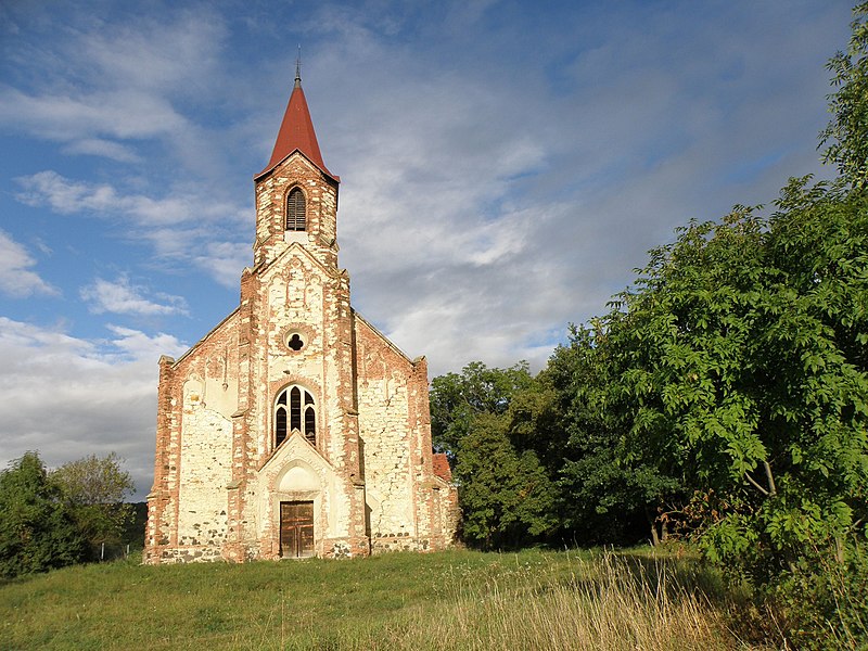 File:Kostel sv. Augustina, Lužice.jpg