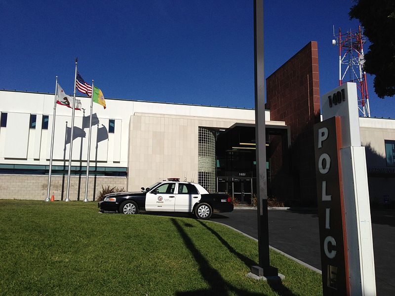 File:LAPD Rampart Community Police Station.JPG