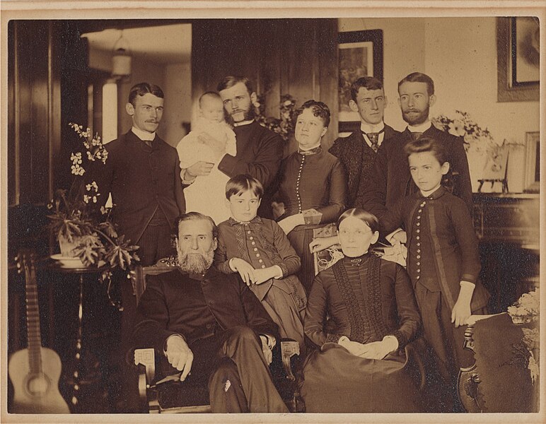 File:LA Gotwald Family - Late 1888.jpg