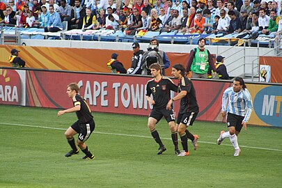 Lahm - Müller - Khedira - Tévez