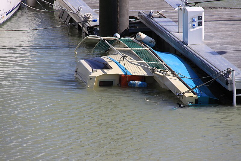 File:Le bateau de pêche de loisir "Loyada II" (4).JPG