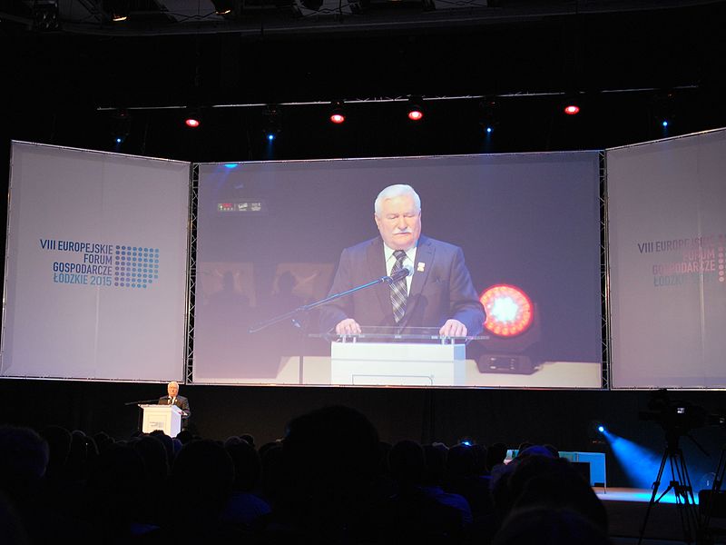 File:Lech Wałęsa, Łódź VIII European Economic Forum, October 2015 02.jpg