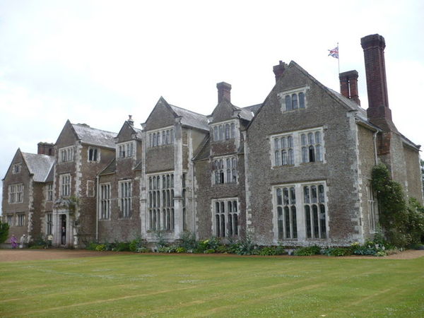 Loseley Park served as the exterior of Barton Park, home of the Middleton family.