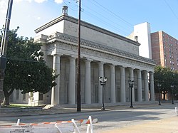 Louisville War Memorial Auditorium.jpg