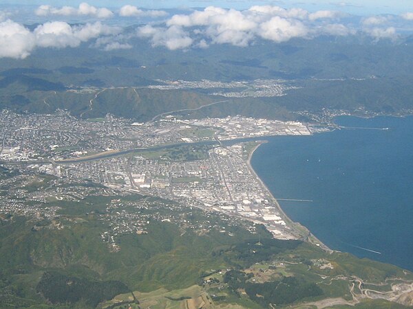 Lower Hutt from the air, looking eastwards in March 2009