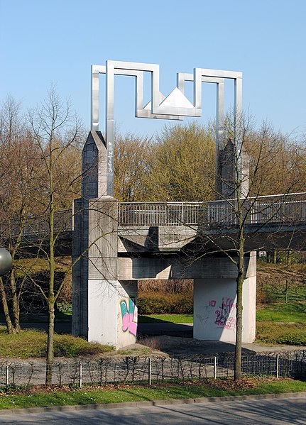 File:Mülheim an der Ruhr, Kfar-Saba-Brücke, 2011-03 CN-02.jpg