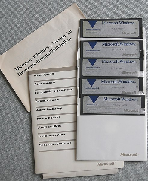 File:MS-Windows-3.0-installation-disks-german.jpg