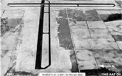Вспомогательное поле Мэлоун - 1943 - Флорида.jpg