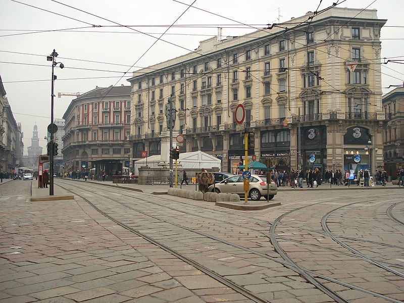 File:Milano, piazzale Cordusio. Foto Giovanni Dall'Orto 6-gen-2007 - 01.jpg
