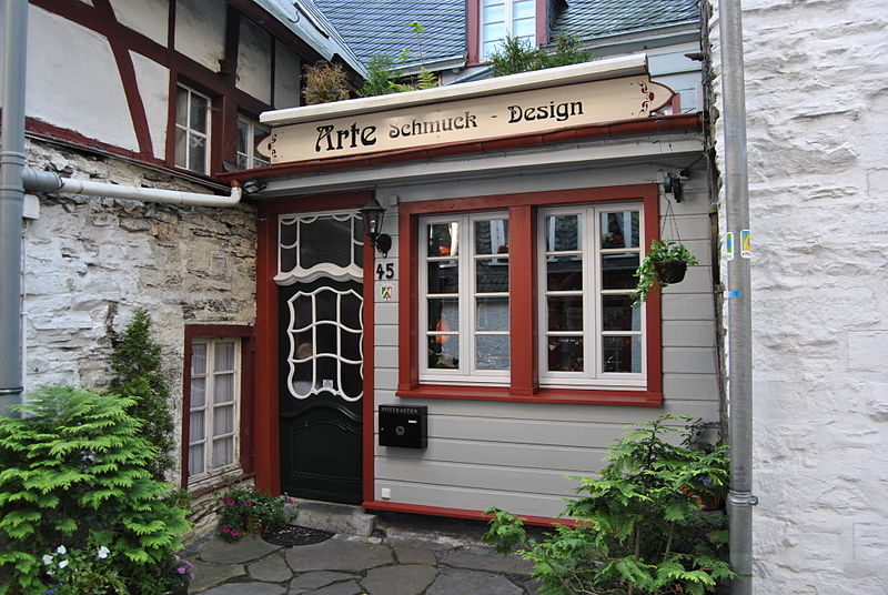 File:Monschau, CN-009, 2011-08-31.JPG