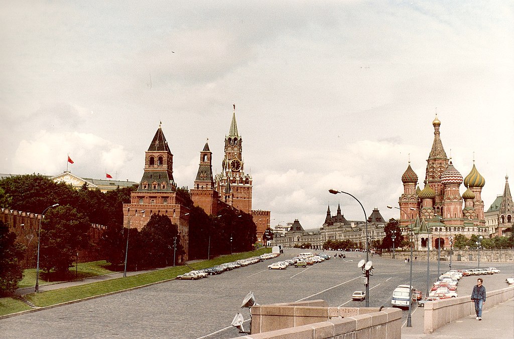 Москву видать. Красная площадь будущего. Красная площадь в будущем. Что было первоначально на месте Москвы.