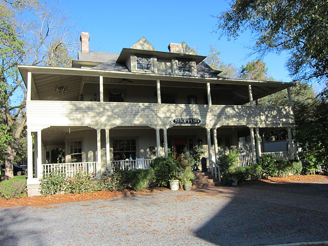 Mystic Cottage (1900), historic building in the district