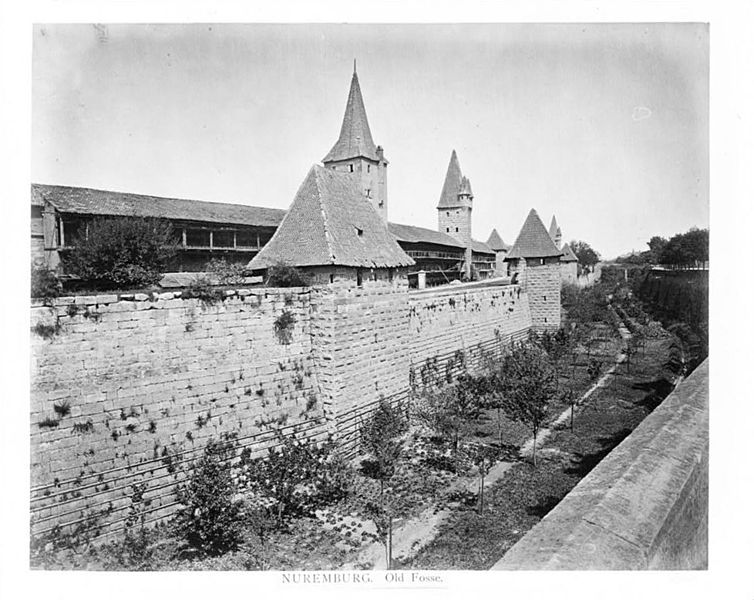 File:Nürnberg Stadtmauer 003.jpg