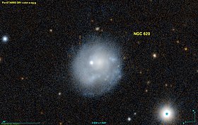 Suuntaa-antava kuva artikkelista NGC 620