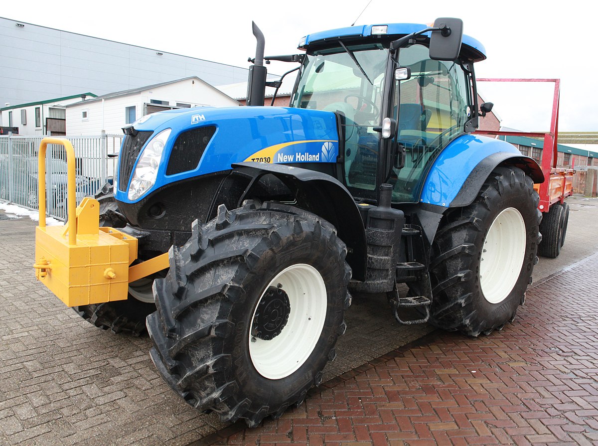 File:New Holland T 7030.jpg - Wikimedia Commons