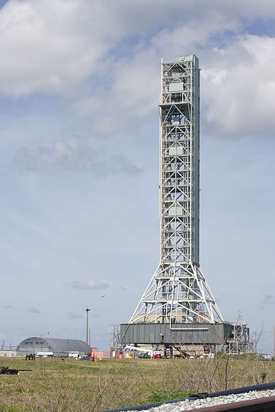 File:New Mobile Launcher Platform under modification for SLS (KSC-2014-2015).jpg