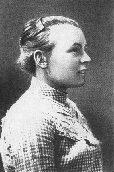 File:Old Russia - Yakov Sverdlov's wife 1905.jpg