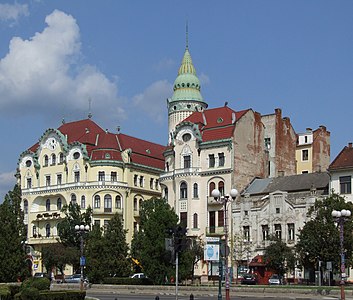 Oradea (Nagyvárad), Romania - Hotel Vulturul Negru, piaţa Unirii
