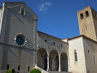 Facade and portico of Church Osimo, Duomo.JPG