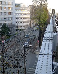 Le boulevard en contrebas de la ligne 6.