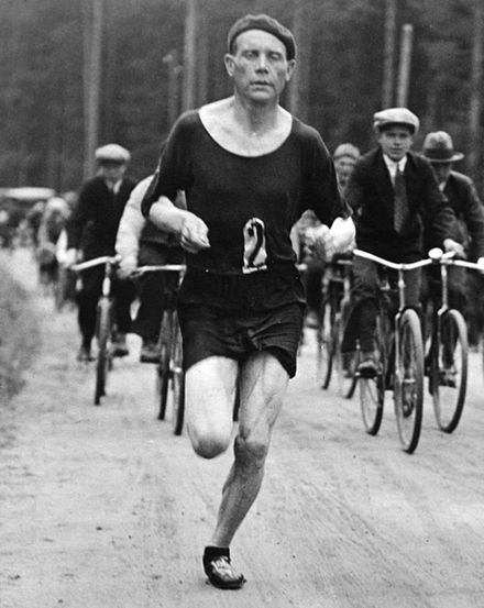 Nurmi running his first and only "Short" marathon 40.2 km/25 miles at the 1932 Olympic trials in Viipuri