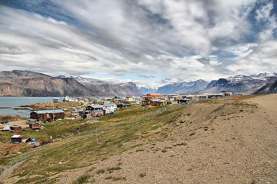 View of Pangnirtung and the mountains