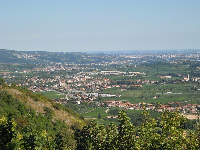 File:PanoramaSanPietroInCariano.jpg