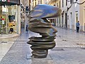 Points of view de Tony Cragg en la calle Strachan, 2023-01-07.