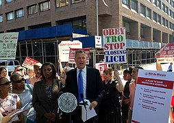 Press conference unveiling plan for Brooklyn health care (9392079415).jpg