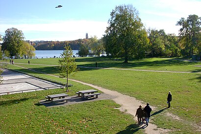 How to get to Rålambshovsparken with public transit - About the place