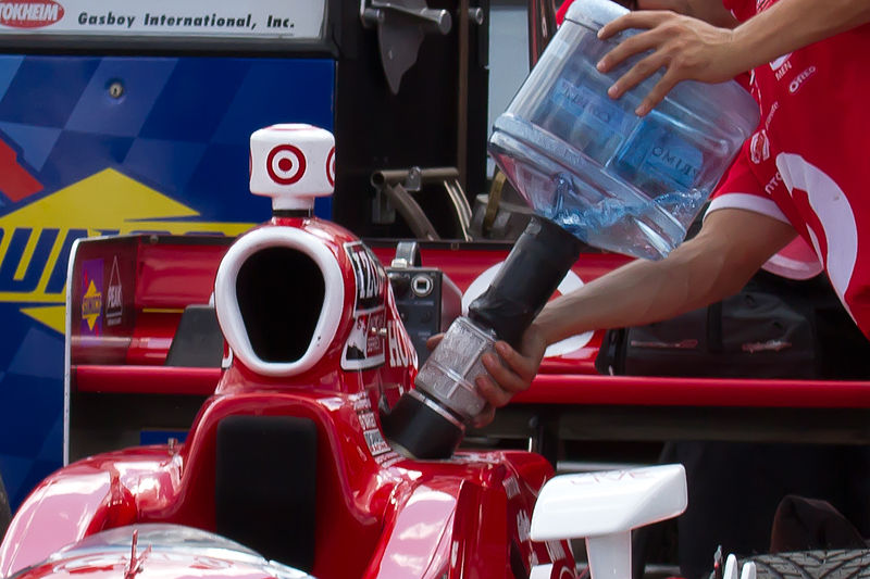 File:Refueling before the race 2011 Indy Japan 300.jpg