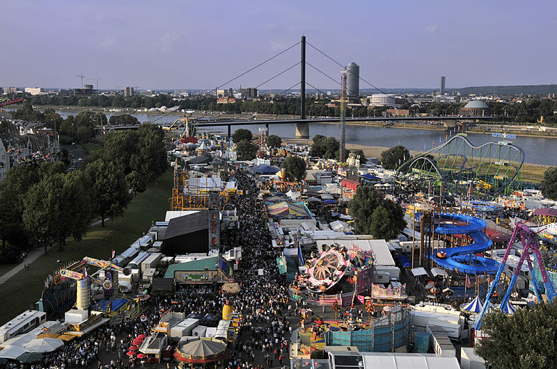 File:Rheinkirmes duesseldorf.jpg