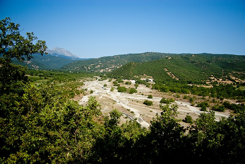 קובץ:River Spercheios.jpg