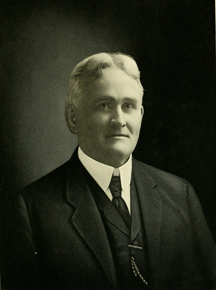 File:Robert E. Minahan M.D.png