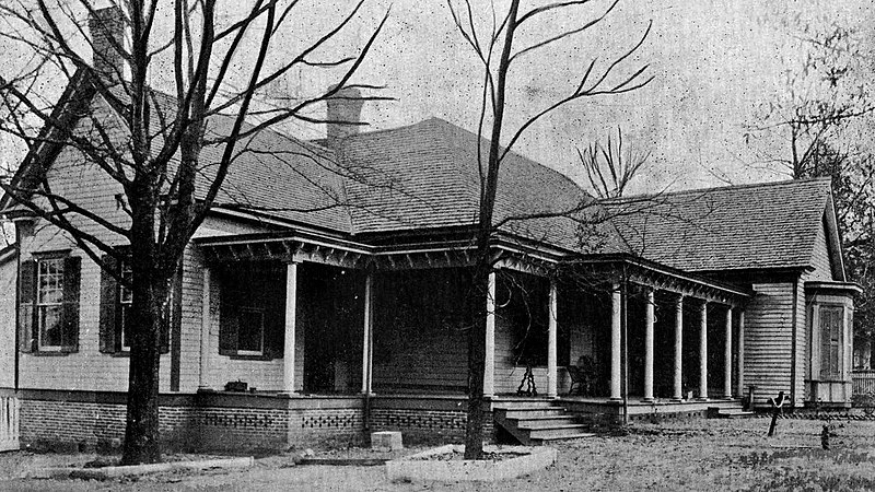 File:Robert Wilton Burton House; Auburn, AL.jpg