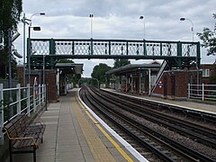 Roding Valley stn kelet felé néz .2.JPG