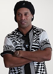 Ronaldinho Gaúcho em junho de 2019.jpg