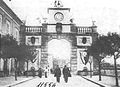 Porta romana nel 1906, con ancora la torretta dell'orologio rimossa nel secondo dopoguerra