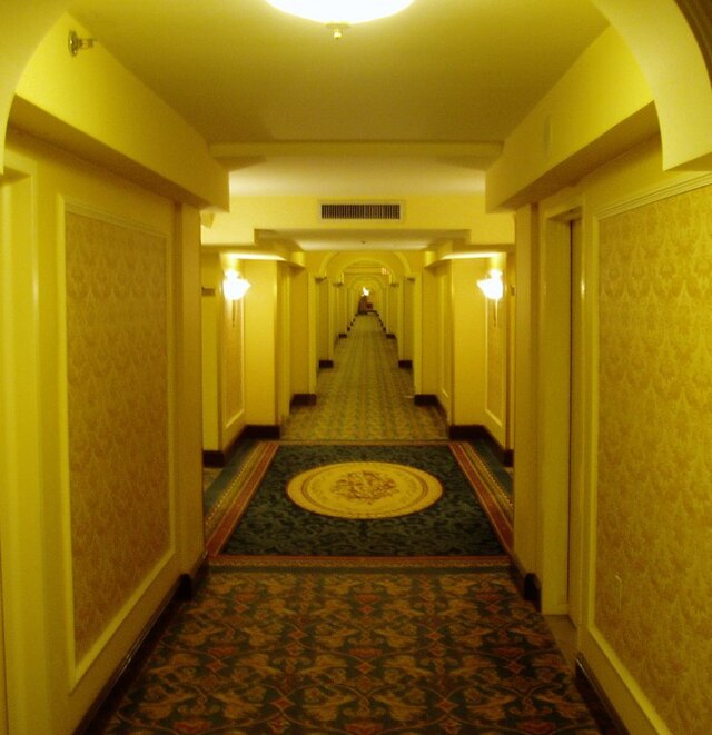 The Backrooms: An eerie phenomenon lies behind these familiar hallways