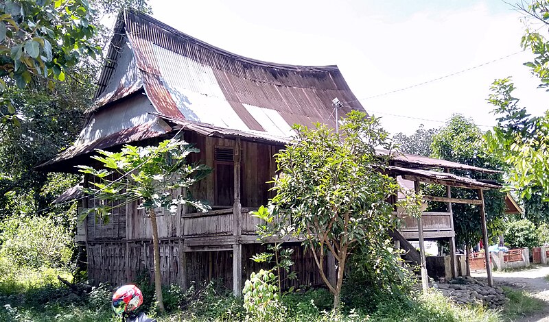 File:Rumah Gadang Kajang Padati.jpg