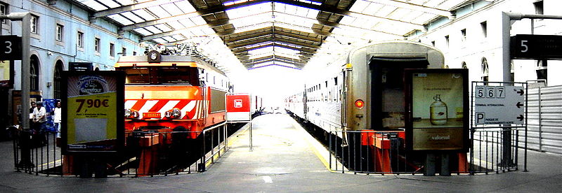 File:S. Apolónia Train Station, Lisbon.jpg