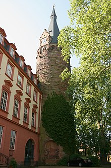 The keep of the palace Schloss Erbach Bergfried.jpg