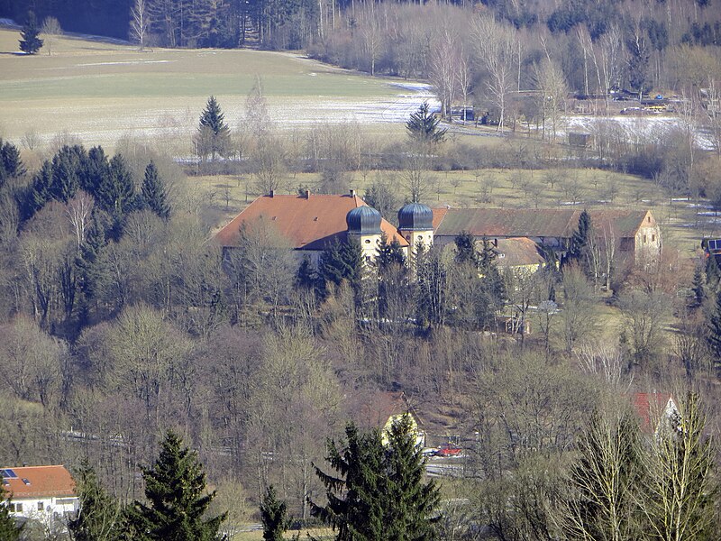 File:Schloss Grötschenreuth.jpg