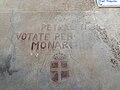 Scritte pro-monarchia in piazza del popolo 2.jpg