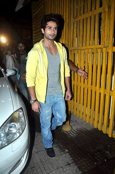 File:Shahid attends screening of 'Teri Meri Kahaani' 05.jpg