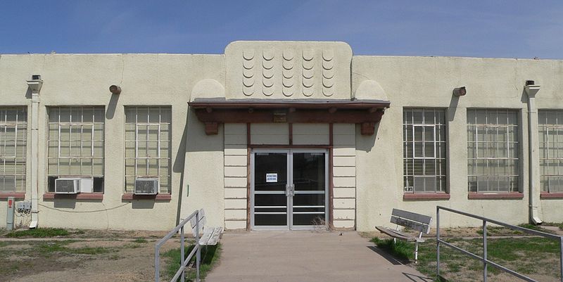 File:Shallow Water, Kansas school S entrance 1.JPG