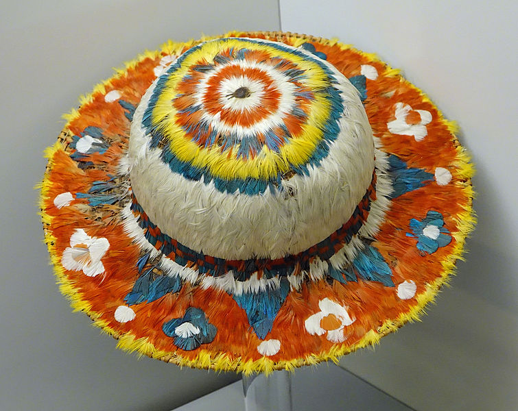 File:Sombrero de plumaria cholón MAM.jpg