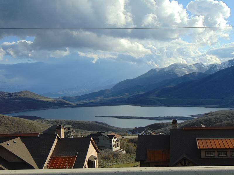 File:South at Jordanelle Reservoir from SR-248, Apr 16.jpg