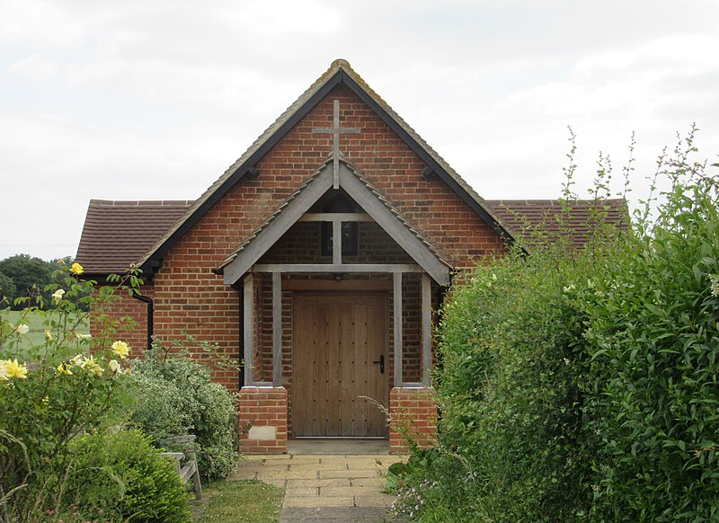 File:St Michael's Chapel, Downside Common Road, Downside (June 2015) (13).JPG